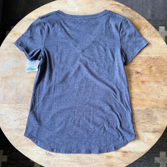 5/$20 NEW S Women's Old Navy Seattle Mariners V-Neck Tee - Picture 2 of 3